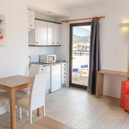 R2 Cala Millor Apartment